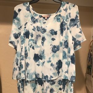 Juicy Couture cold shoulder blouse XL